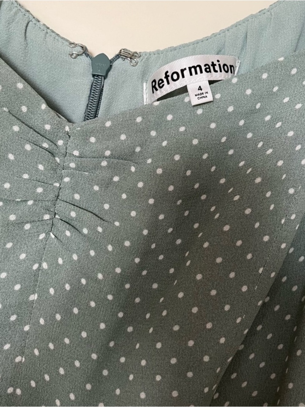 ✨Summer Solstice Sale!✨ Pristine Reformation Butterfly Dress, Size 4 - Picture 2 of 4